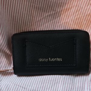 Daisy Fuentes Black Wallet